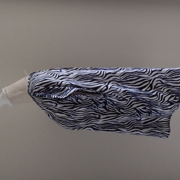 TACERA Top - Picture 2 of 7